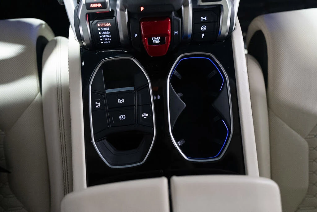 2022 Lamborghini Urus - Image 27 of 31