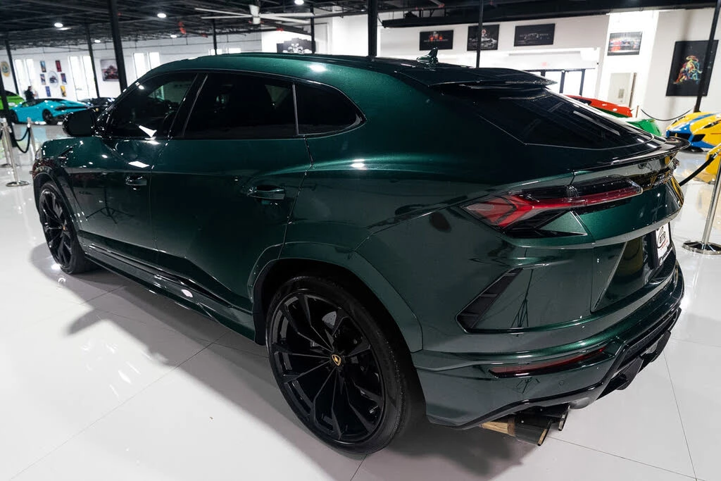 2022 Lamborghini Urus - Image 5 of 31