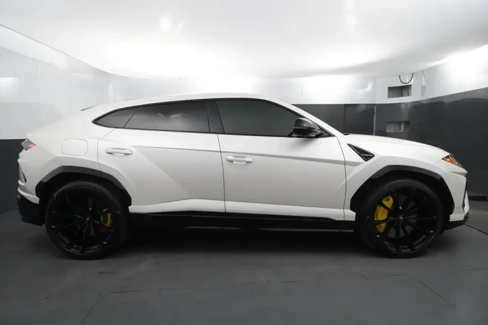 2022 Lamborghini Urus - Image 6 of 19