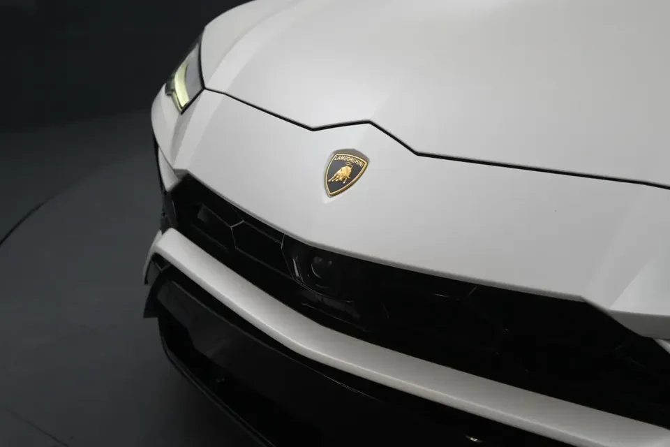 2022 Lamborghini Urus - Image 8 of 19