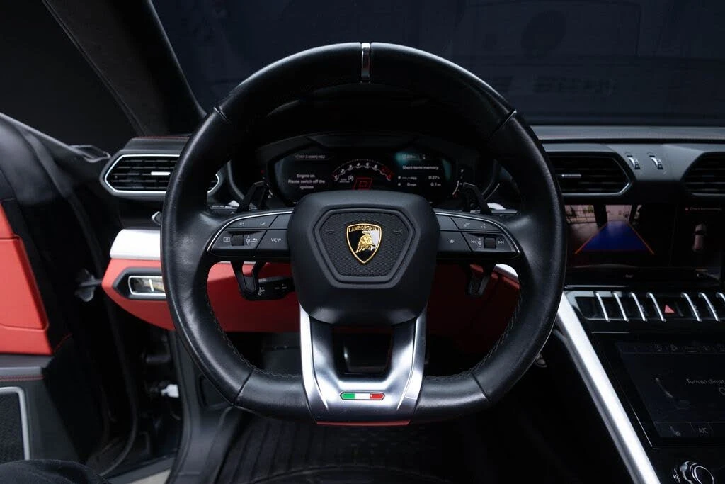 2022 Lamborghini Urus - Image 24 of 31