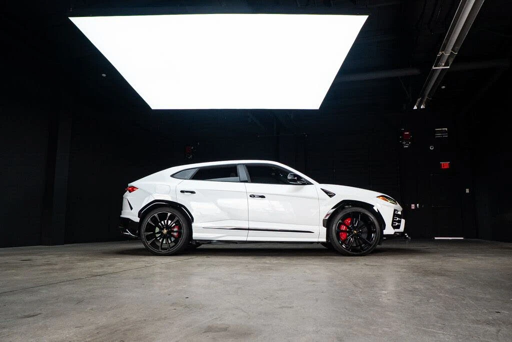 2022 Lamborghini Urus - Image 10 of 31