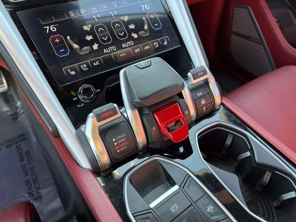 2022 Lamborghini Urus - Image 29 of 31