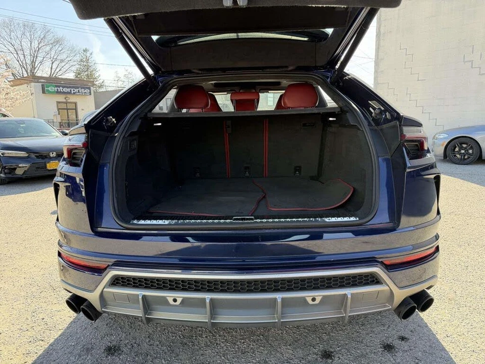 2022 Lamborghini Urus - Image 20 of 31