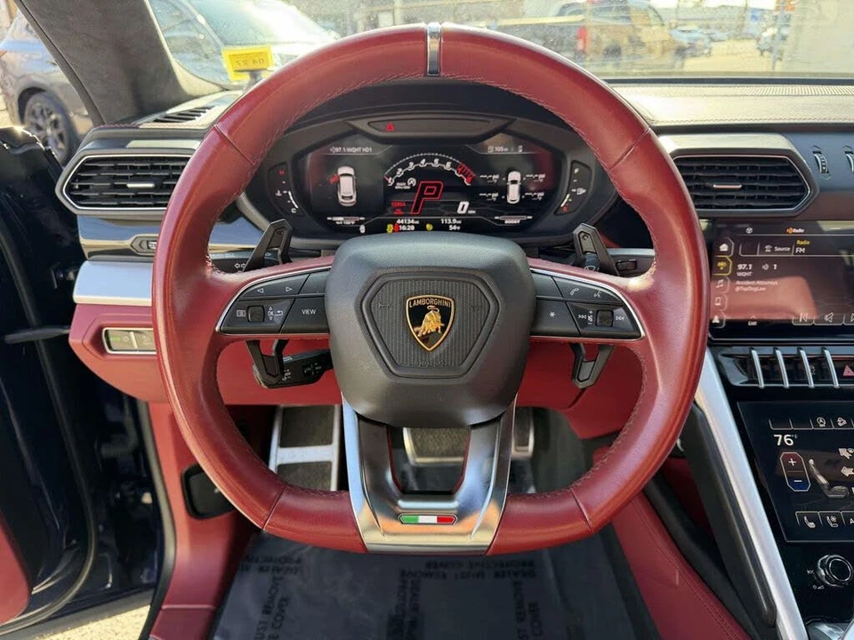 2022 Lamborghini Urus - Image 27 of 31