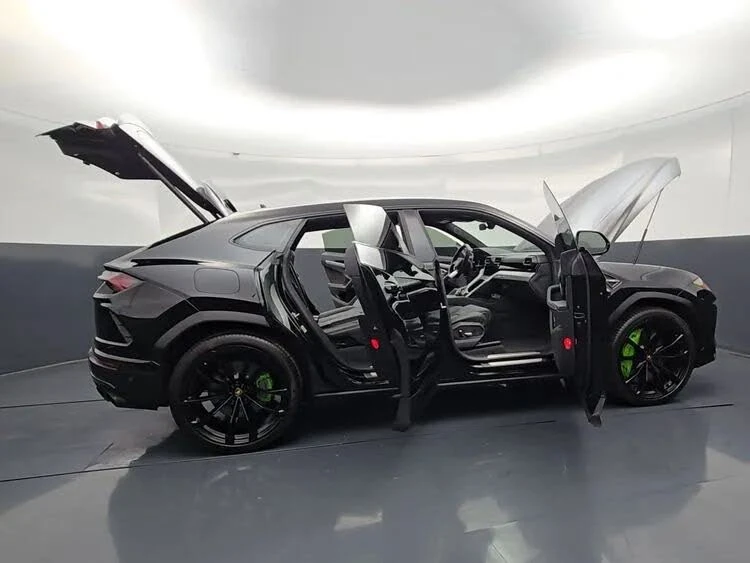 2022 Lamborghini Urus - Image 14 of 31