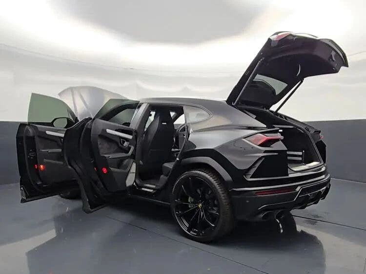 2022 Lamborghini Urus - Image 23 of 31