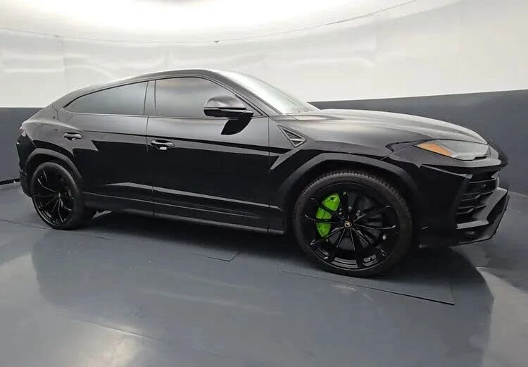 2022 Lamborghini Urus - Image 2 of 31