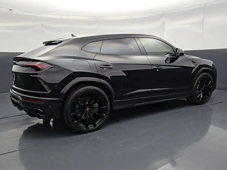 2022 Lamborghini Urus - Image 12 of 31