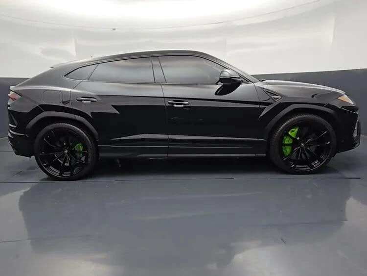 2022 Lamborghini Urus - Image 8 of 31