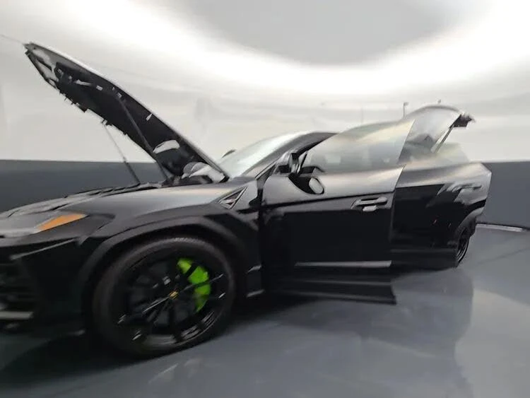 2022 Lamborghini Urus - Image 16 of 31