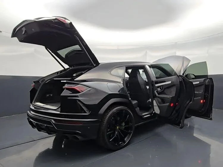 2022 Lamborghini Urus - Image 13 of 31
