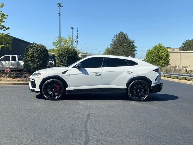 2022 Lamborghini Urus - Image 15 of 31