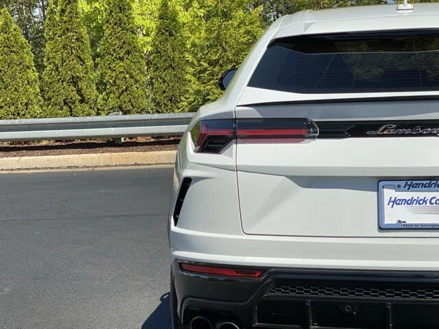 2022 Lamborghini Urus - Image 22 of 31