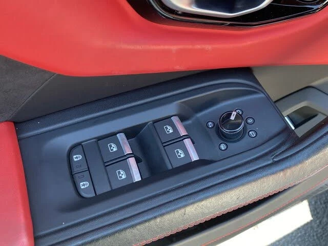 2022 Lamborghini Urus - Image 27 of 31