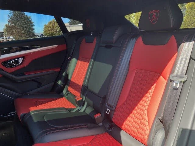 2022 Lamborghini Urus - Image 9 of 31
