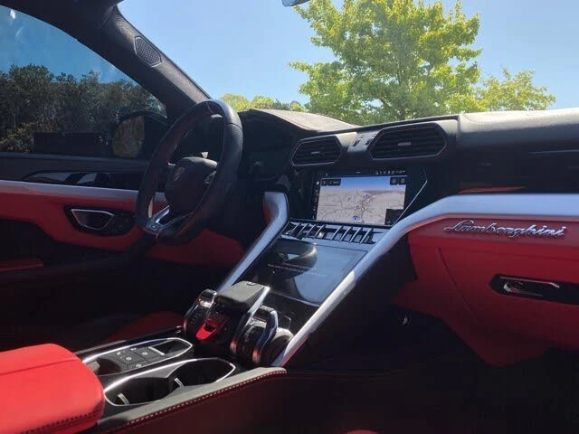 2022 Lamborghini Urus - Image 6 of 31