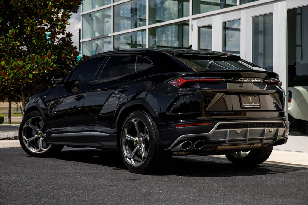 2022 Lamborghini Urus - Image 10 of 31