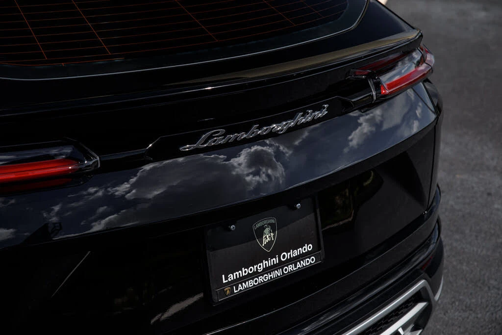 2022 Lamborghini Urus - Image 11 of 31