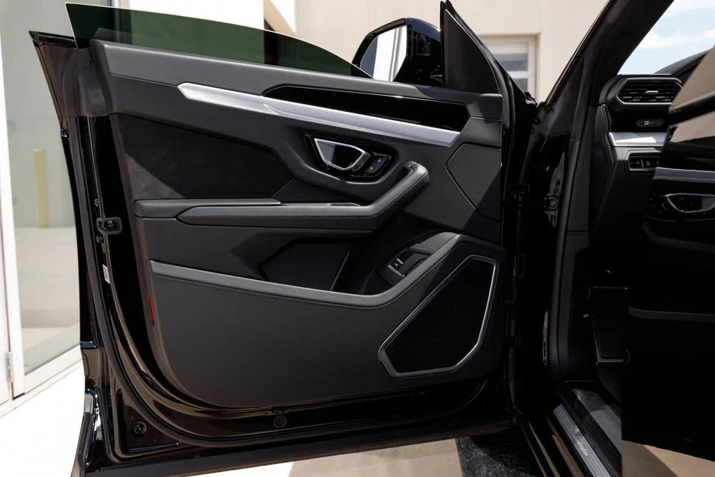 2022 Lamborghini Urus - Image 23 of 31