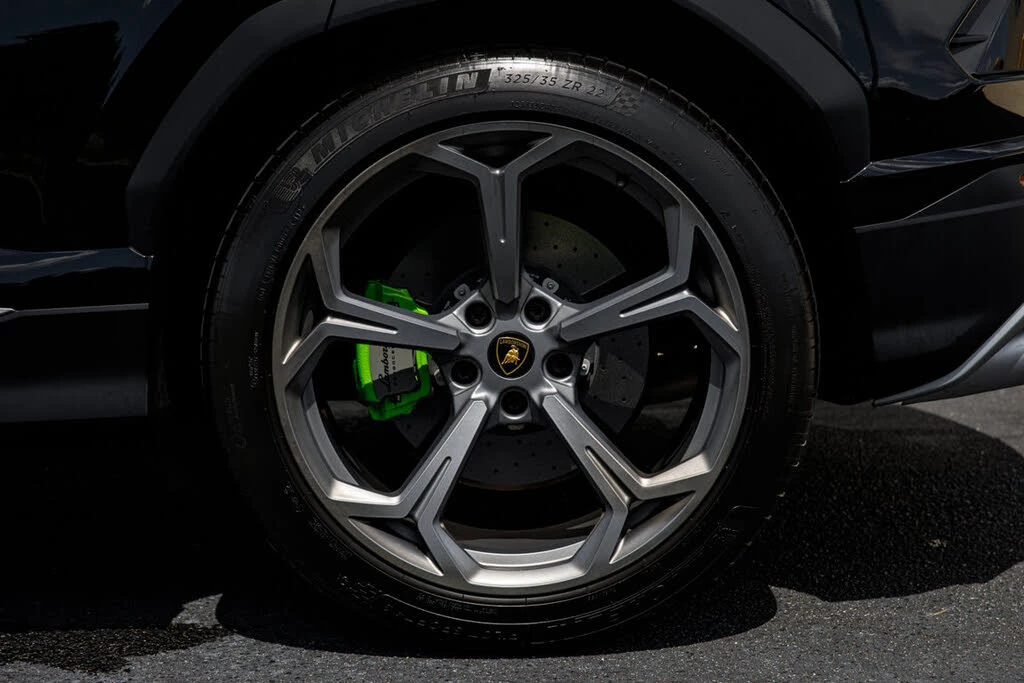2022 Lamborghini Urus - Image 9 of 31
