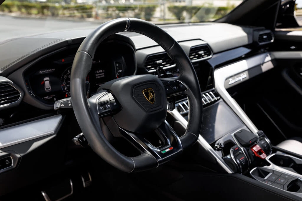 2022 Lamborghini Urus - Image 25 of 31