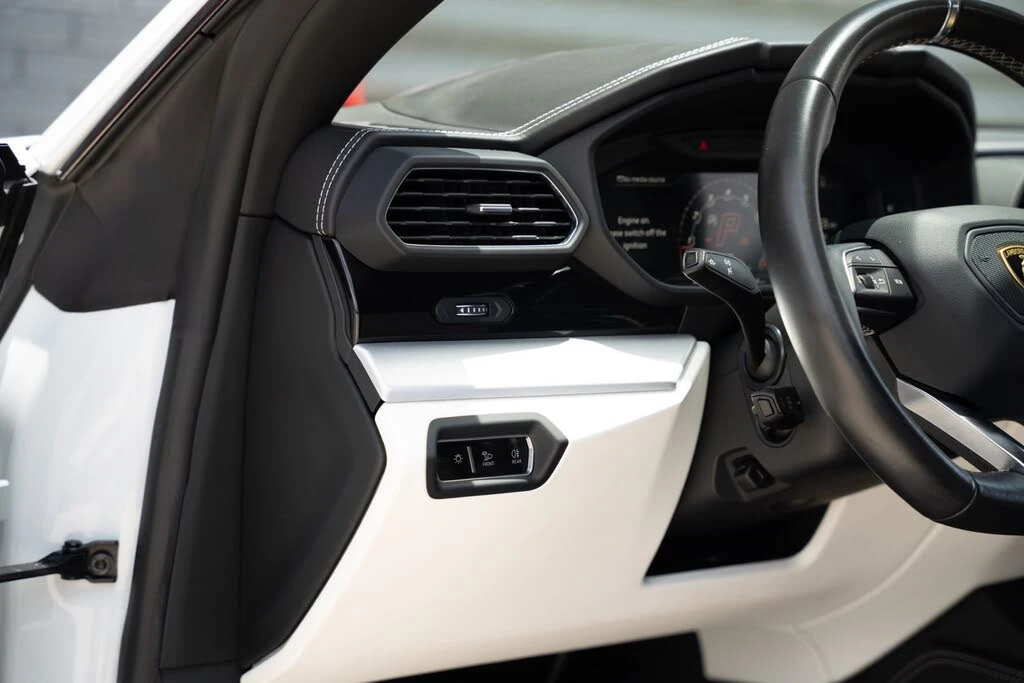 2022 Lamborghini Urus - Image 20 of 31