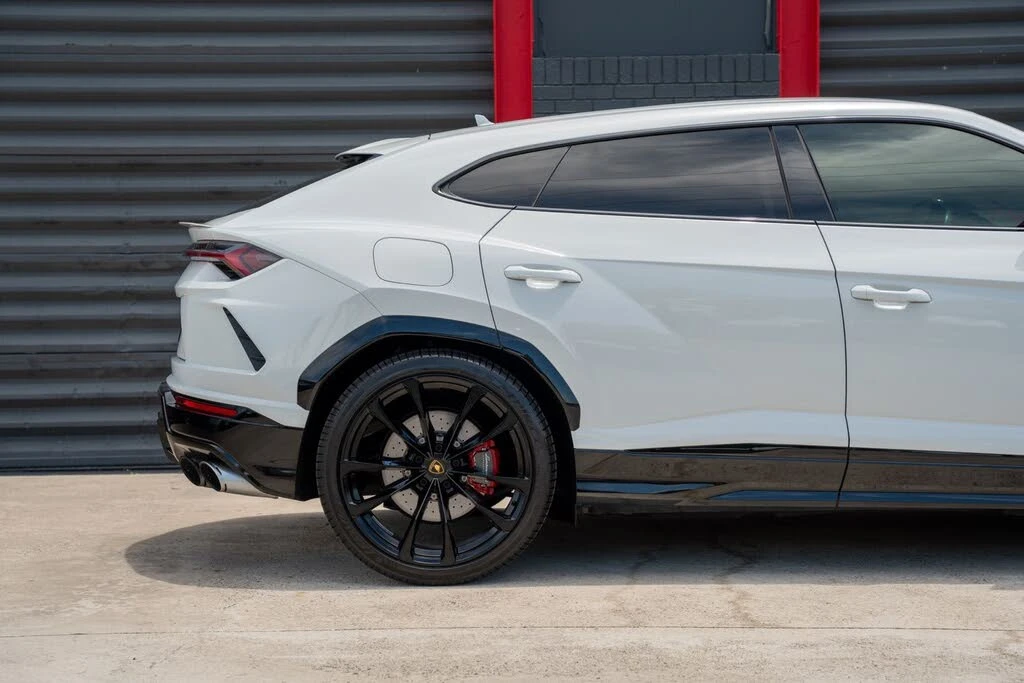 2022 Lamborghini Urus - Image 3 of 31