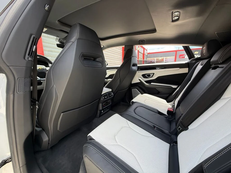 2022 Lamborghini Urus - Image 23 of 31