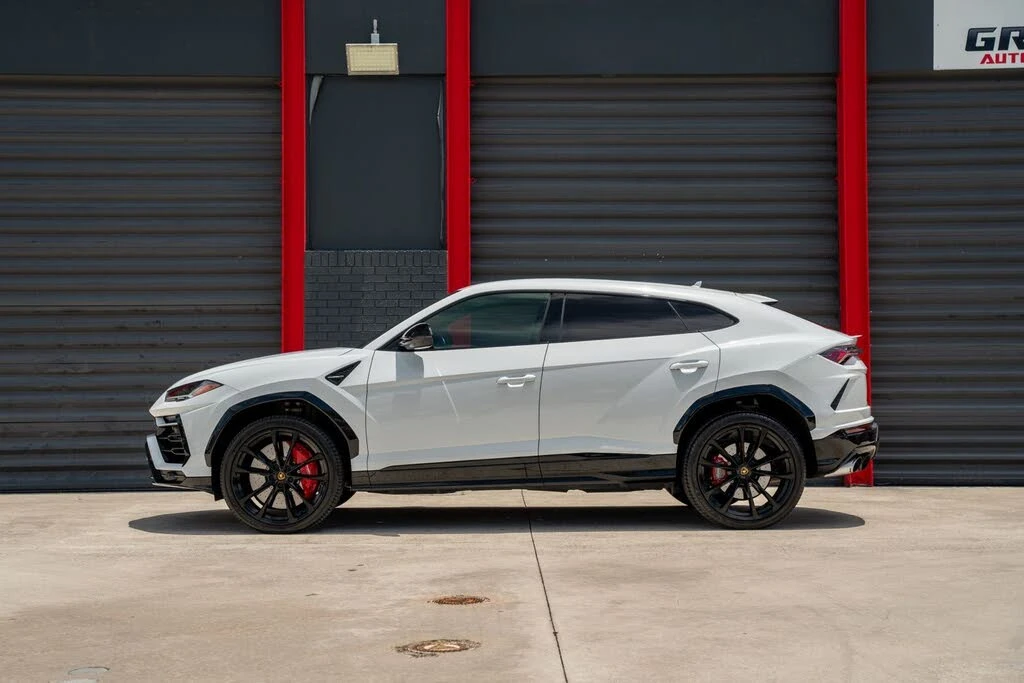 2022 Lamborghini Urus - Image 7 of 31