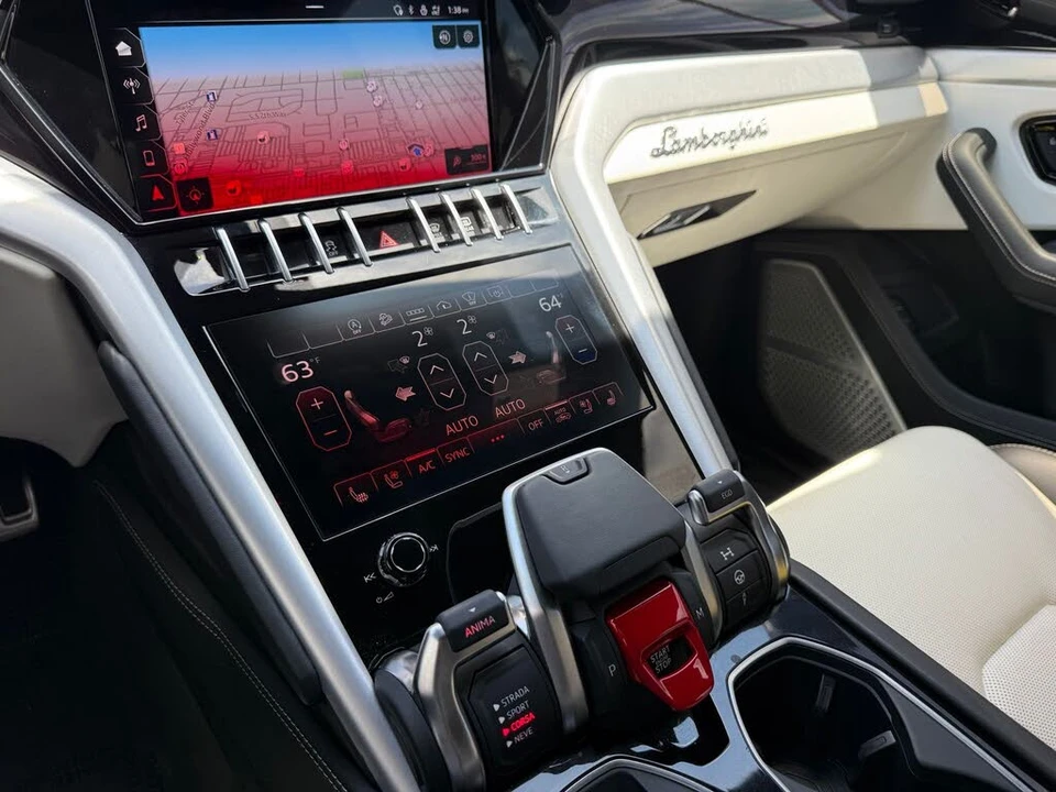 2022 Lamborghini Urus - Image 29 of 31