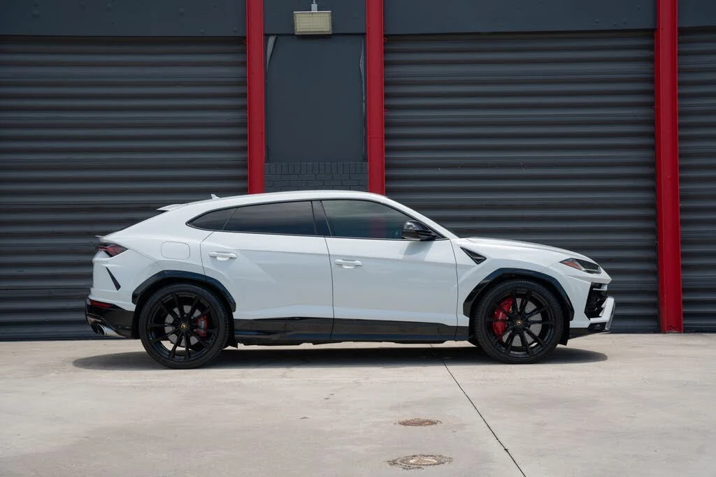 2022 Lamborghini Urus - Image 4 of 31