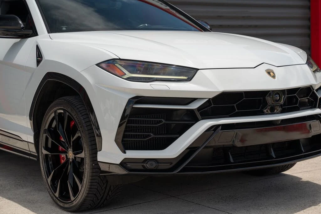 2022 Lamborghini Urus - Image 9 of 31