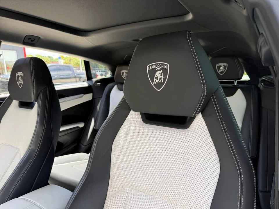 2022 Lamborghini Urus - Image 26 of 31