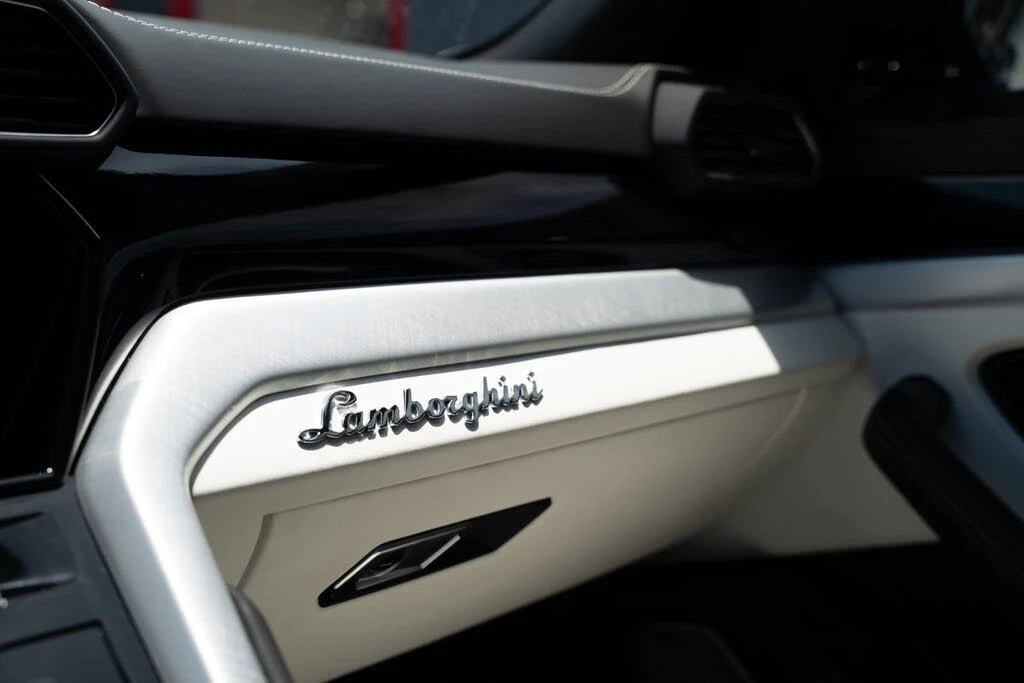 2022 Lamborghini Urus - Image 22 of 31