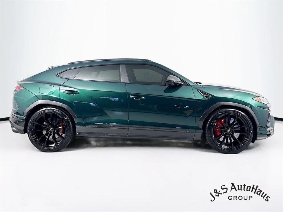 2022 Lamborghini Urus - Image 8 of 31