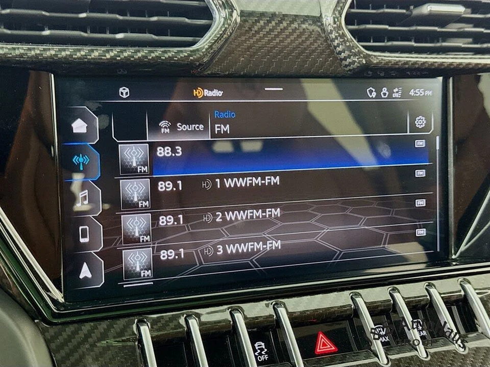2022 Lamborghini Urus - Image 17 of 31