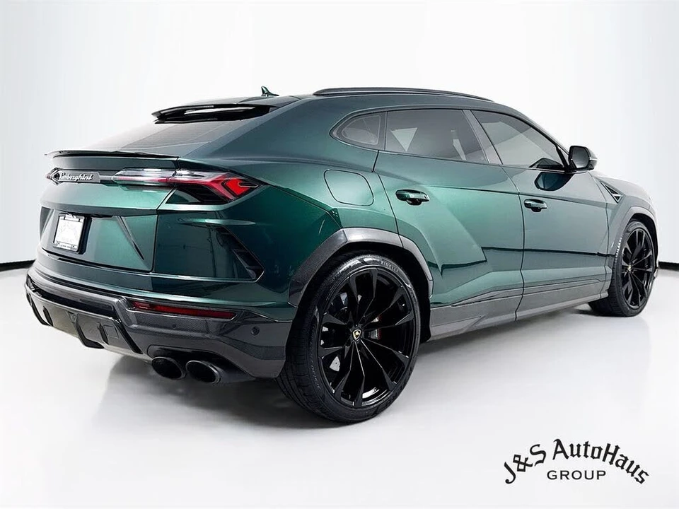 2022 Lamborghini Urus - Image 7 of 31