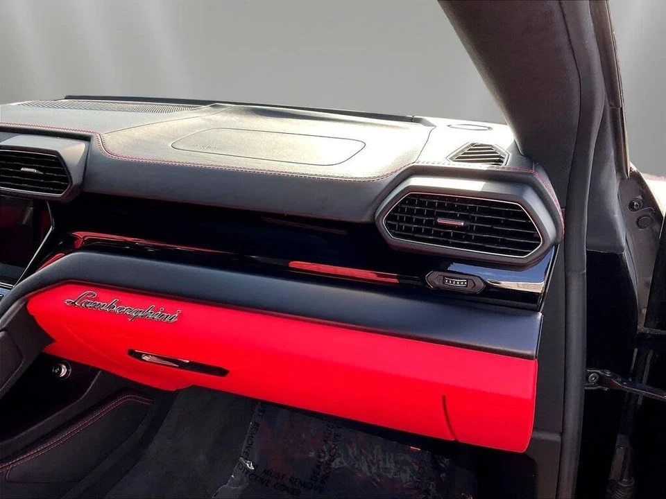 2022 Lamborghini Urus - Image 24 of 31