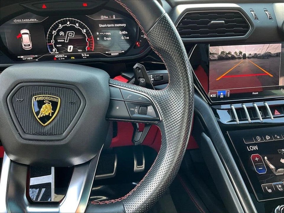 2022 Lamborghini Urus - Image 12 of 31