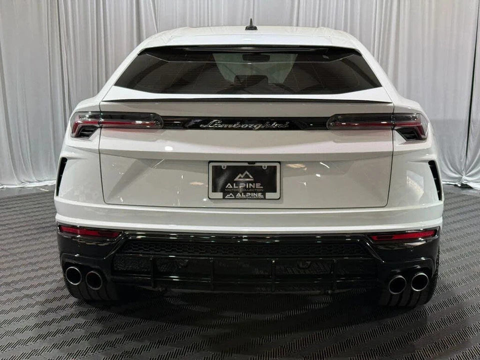 2022 Lamborghini Urus - Image 11 of 27