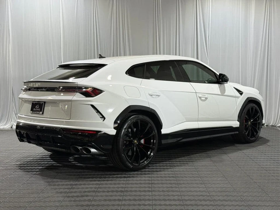 2022 Lamborghini Urus - Image 10 of 27