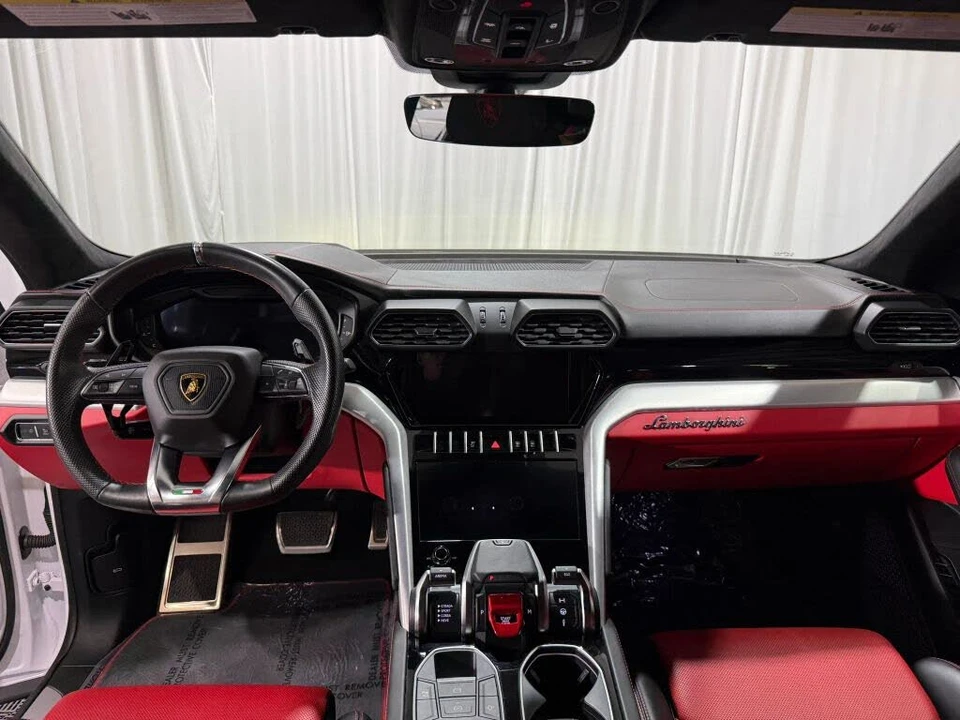 2022 Lamborghini Urus - Image 23 of 27