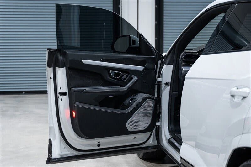 2022 Lamborghini Urus - Image 25 of 31