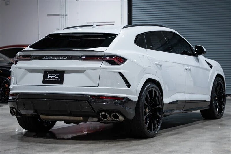2022 Lamborghini Urus - Image 13 of 31