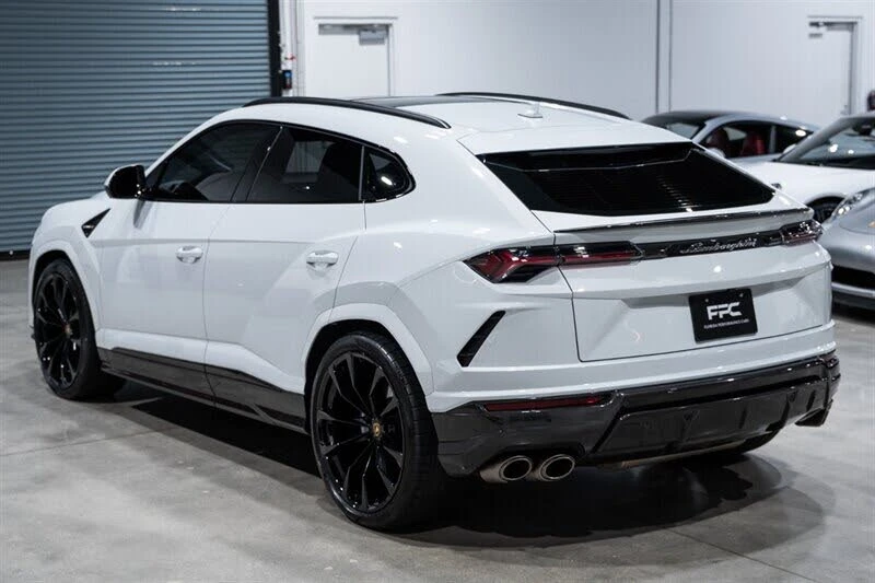 2022 Lamborghini Urus - Image 4 of 31