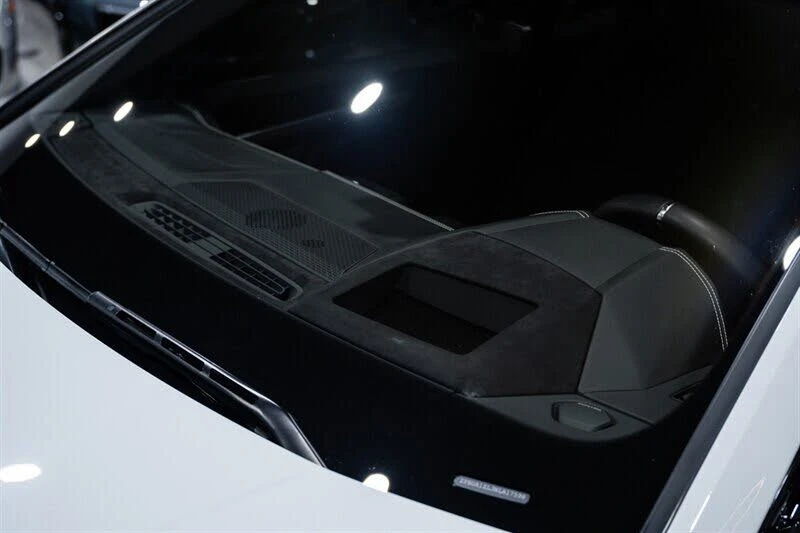 2022 Lamborghini Urus - Image 16 of 31