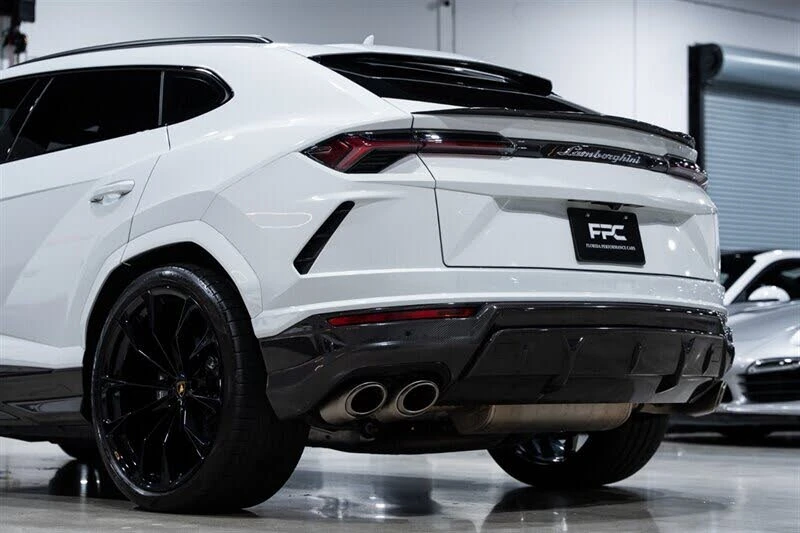 2022 Lamborghini Urus - Image 17 of 31
