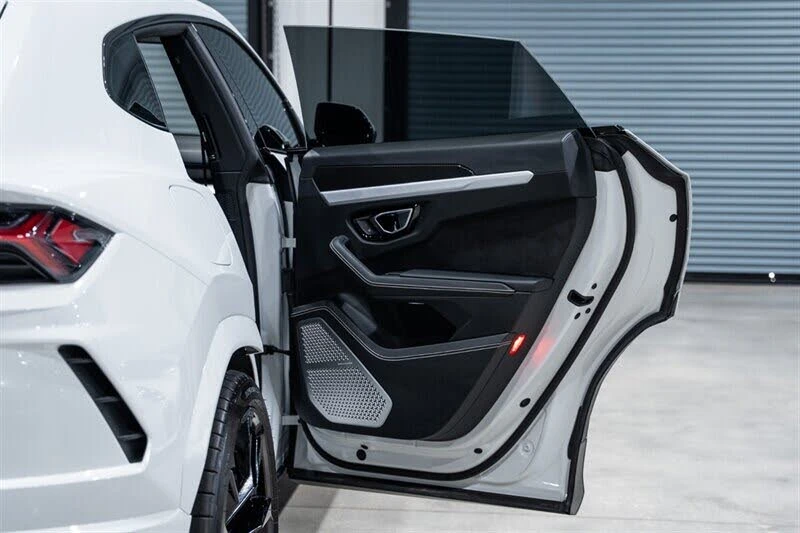 2022 Lamborghini Urus - Image 31 of 31