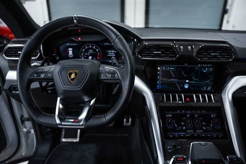 2022 Lamborghini Urus - Image 22 of 31